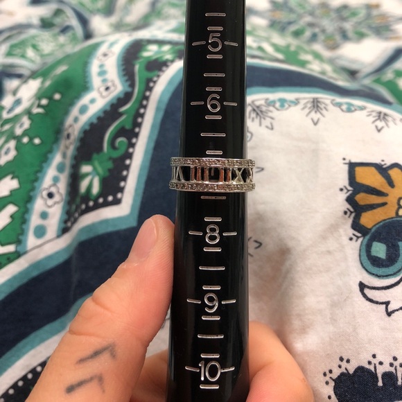 Sterling silver Roman numeral ring looks like a Tiffany’s - Picture 2 of 3